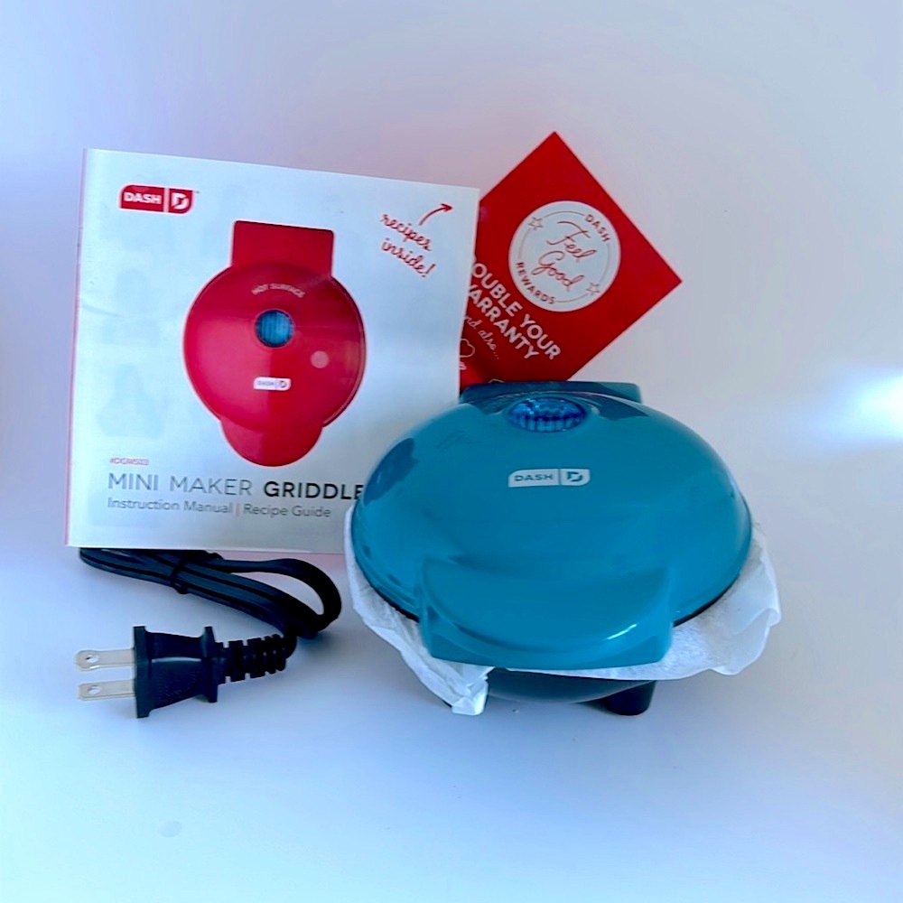 Dash Mini Maker Griddle - Teal color  New in Box